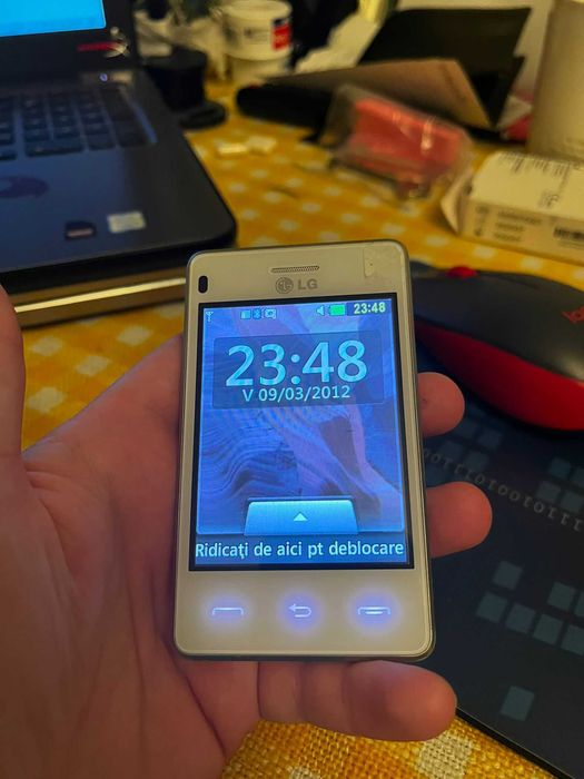 Vand telefon LG Cookie Classic