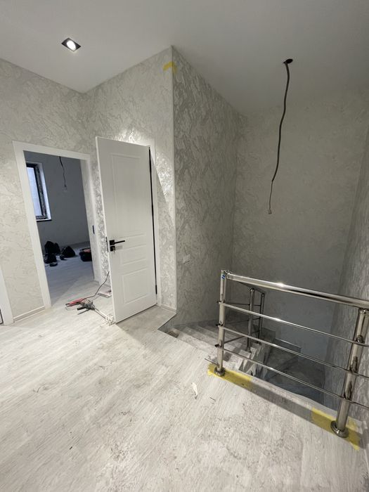 Uchaska sotiladi 4 xona sergeli Xonabod