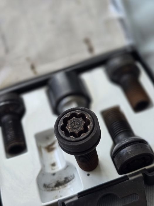 Prezoane antifurt mercedes originale