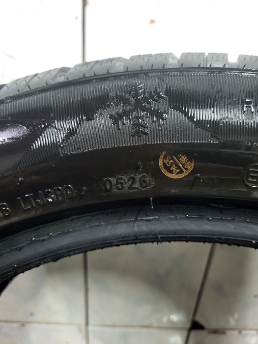 Продам резину зимнюю R19 235/50
