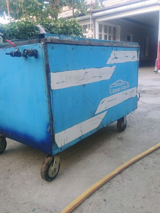 Котёл,для чистки деталей двигателя.