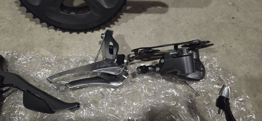 Групсет Shimano Claris R2000