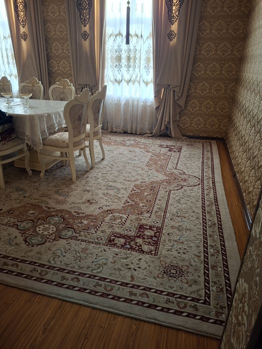 Срочно! Гилам сотилади.