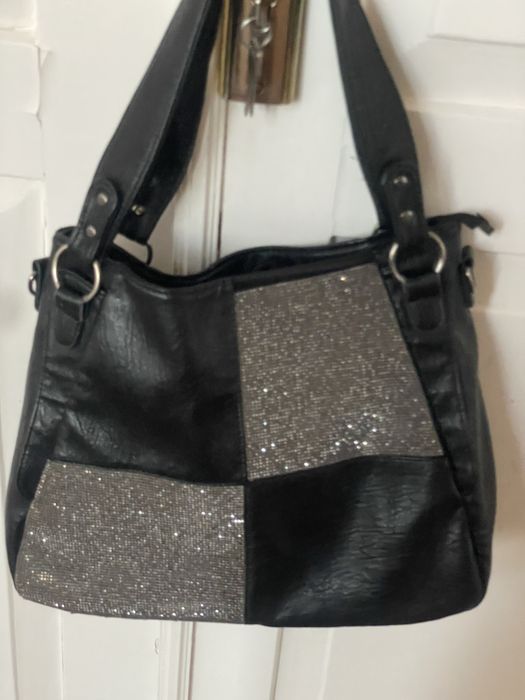 Аёллар сумкаси.