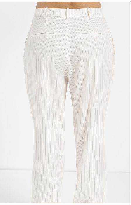 Pantaloni de vara , albi cu dungi, noi, Guess