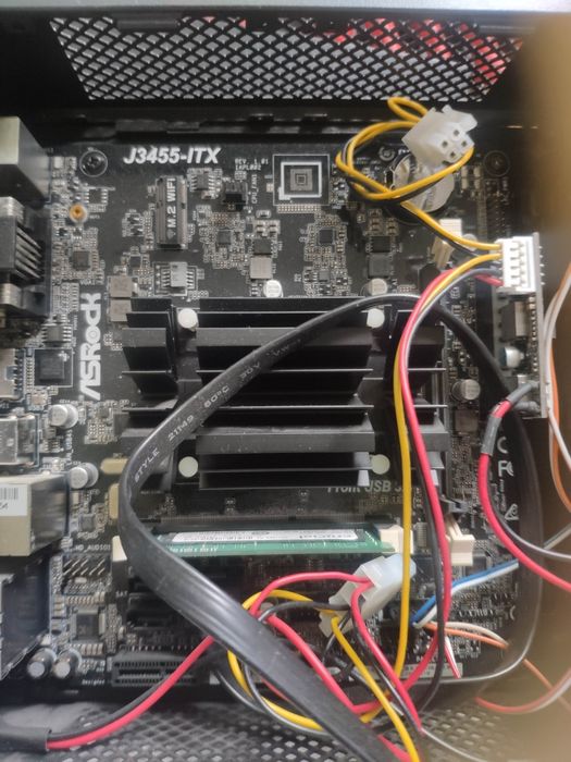 PC complet + monitor BenQ – Quad Core / 4GB / 1TB