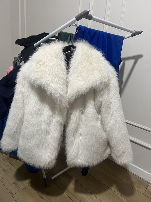 Вкрхние одежды.Шуба,ветровка,кардиган