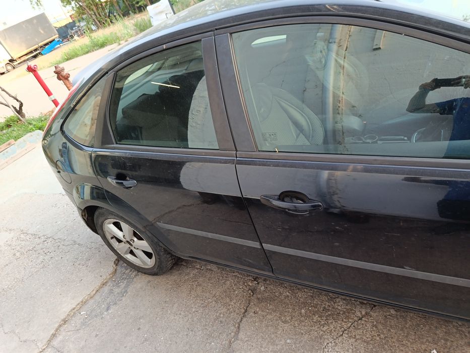 Vând Ford focus 2