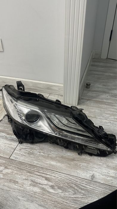 Фара Камри 70 правая