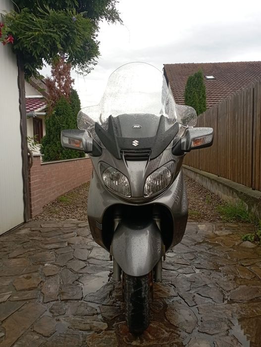 Suzuki Burgman 650