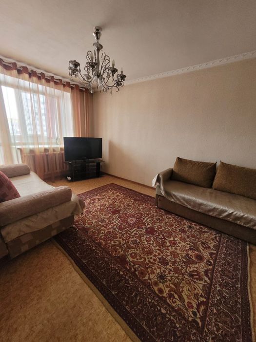 Диван угловой в хорошем состоянии