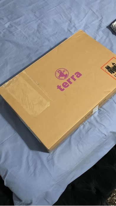 Laptop Terra Media: NOU!!