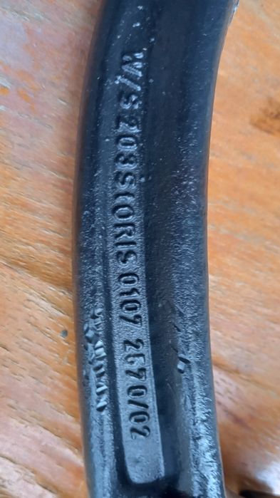 Продавам универсален, оригинален  свалям теглич за Тойота  Rav 4