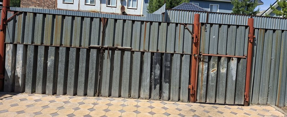 Продам ворота и заборы из профлиста