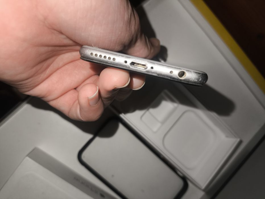 Айфон 6 с коробкой нерабочий