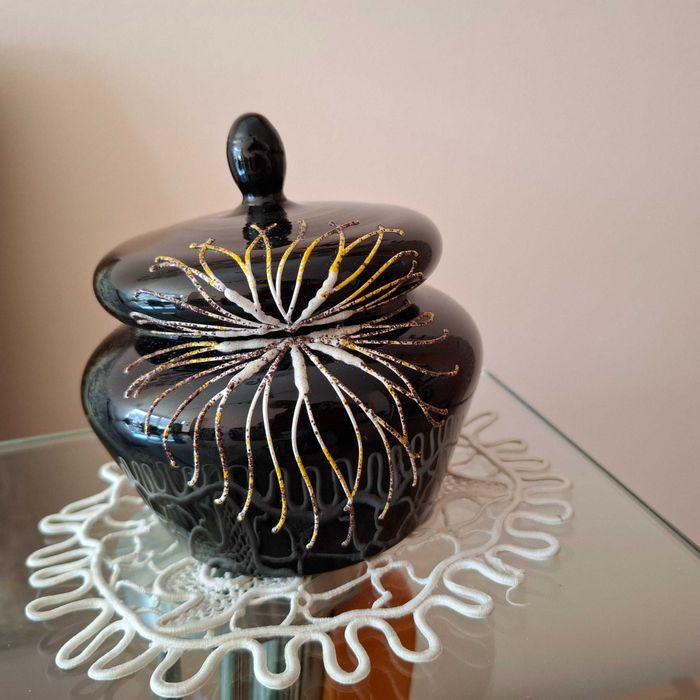 Бонбониера цветно стъкло, ръчно рисувана, Чехия