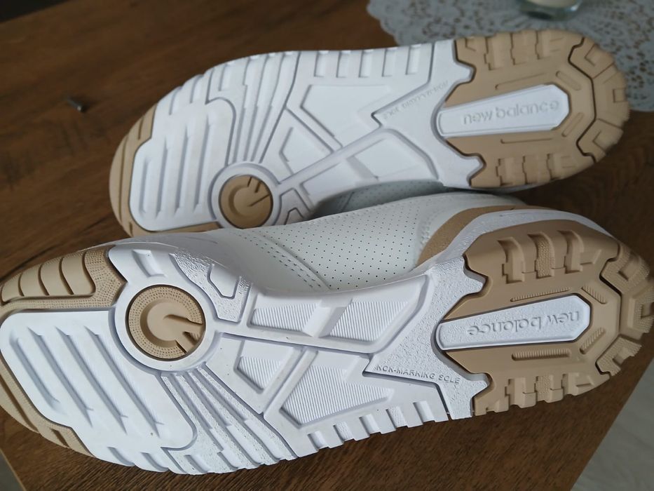 Adidasi New Balance 550