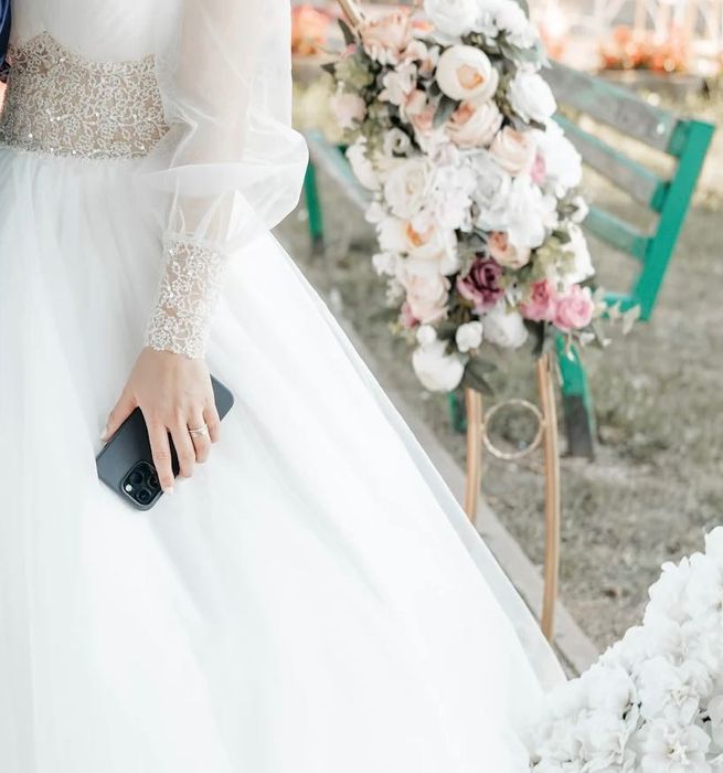 Rochie de mireasă superbă + coronițe CADOU