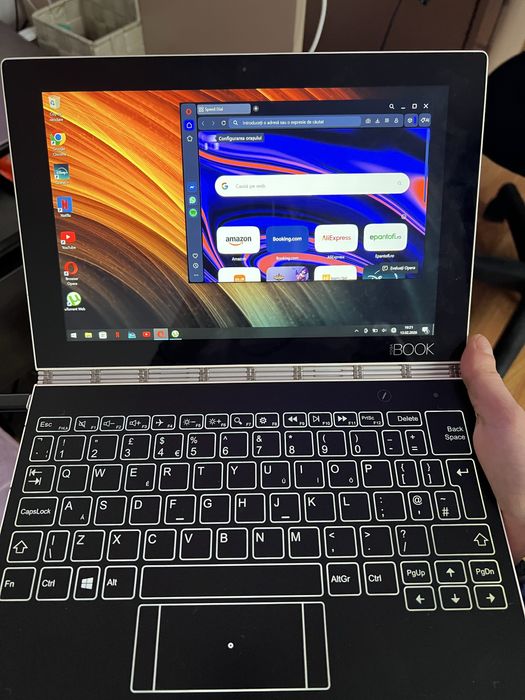Lenovo Yoga Book