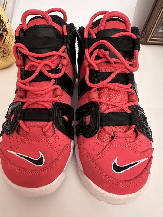 Nike Air dama, rosu si negru, marime 38, 24 cm.