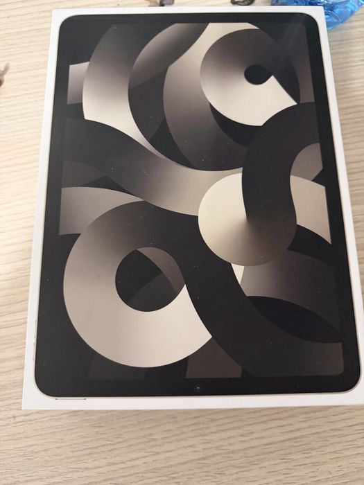 iPad Air 5 (Generația a 5-a) 64GB Wi-Fi + Apple Pencil 2