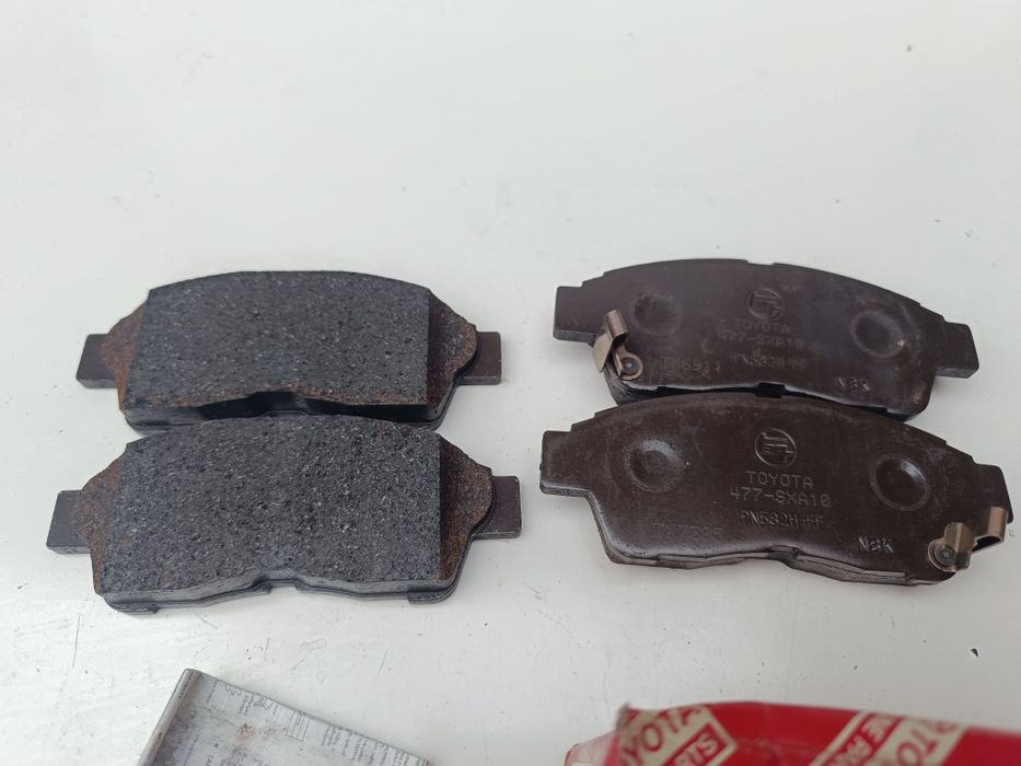 Колодки передние Toyota