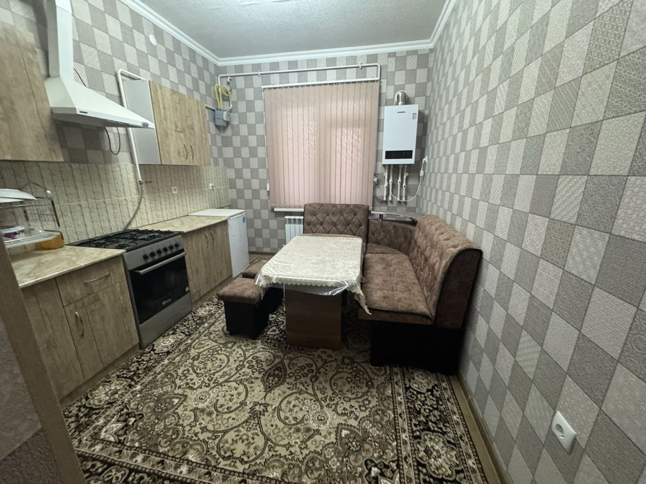 Ижарага 2 хоналик квартира берилади.Корасув 1 да жойлашган