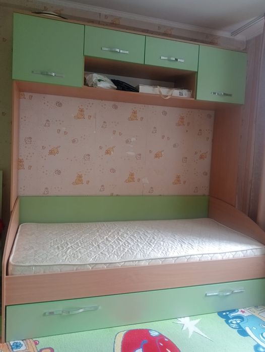 Продам кровать детский,  подростковый