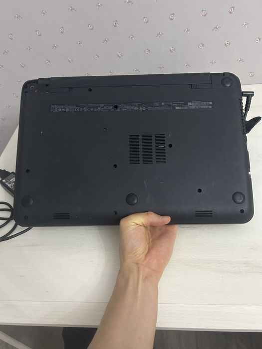 Продам ноутбук HP250 G3