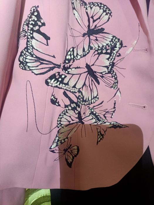 Женский брючный костюм