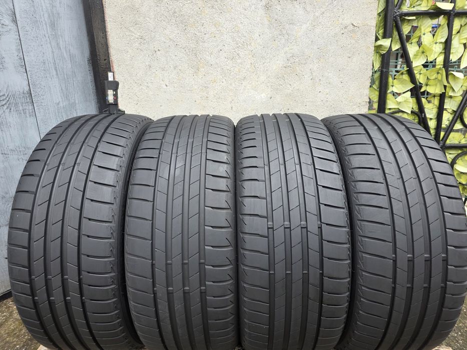Vând patru anvelope de vara Bridgestone turanza  225 40 19 dot 2824