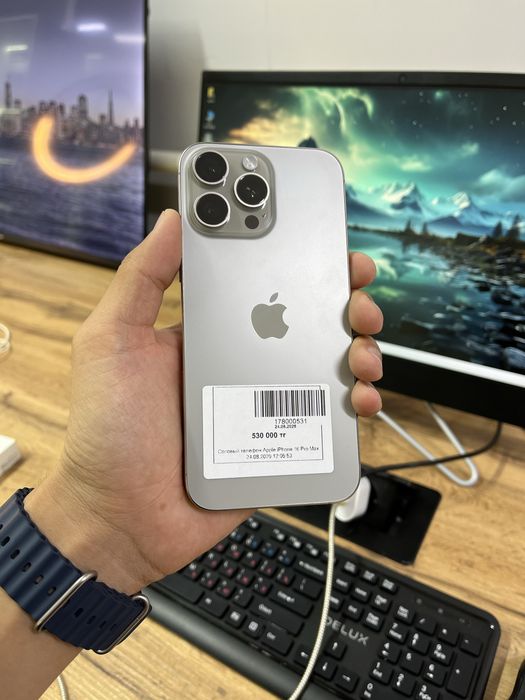 Телефон iPhone 16 Pro Max