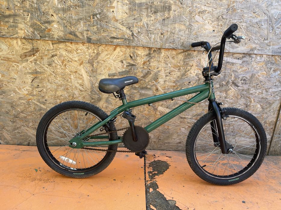 Bicicleta bmx jumper mongoose roti 20”