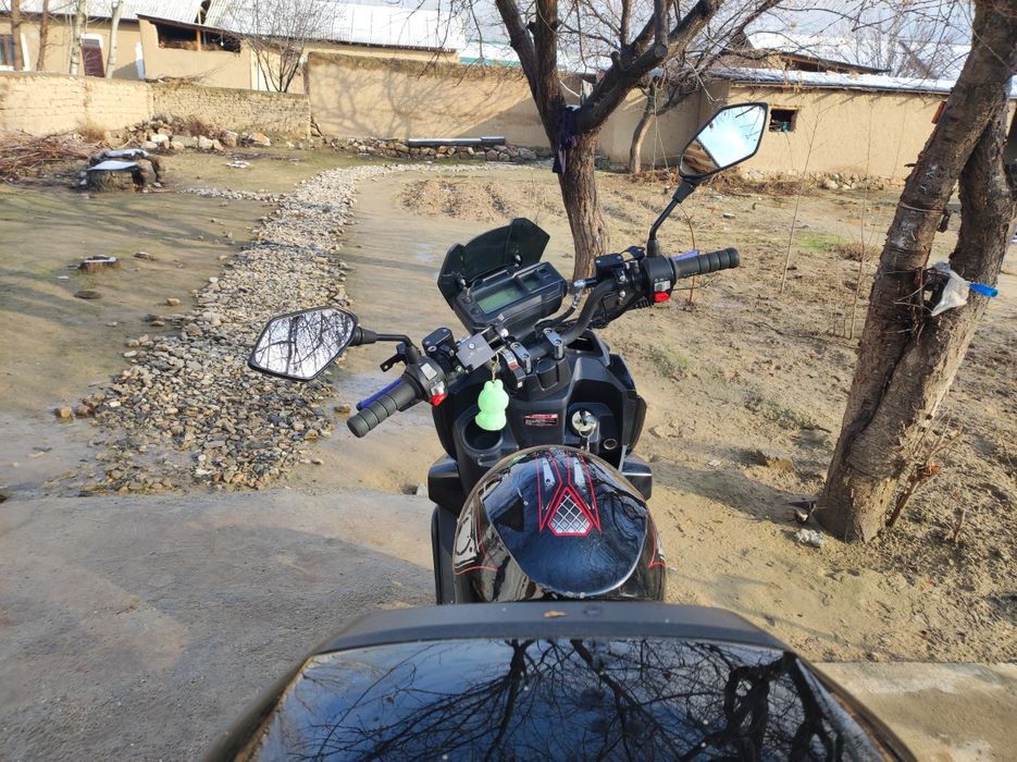 Skuter sotiladi tank