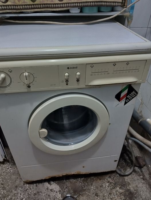 Пералня Индезит италианска
