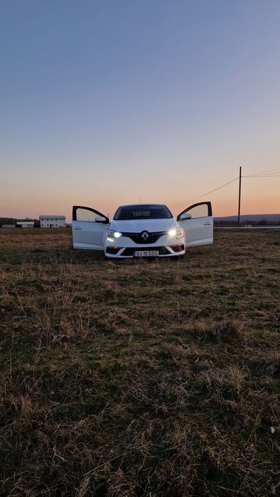 Vând Megane 4 benzina si gpl