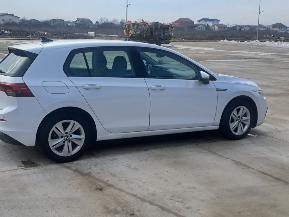 Vând   golf 8 1st edition