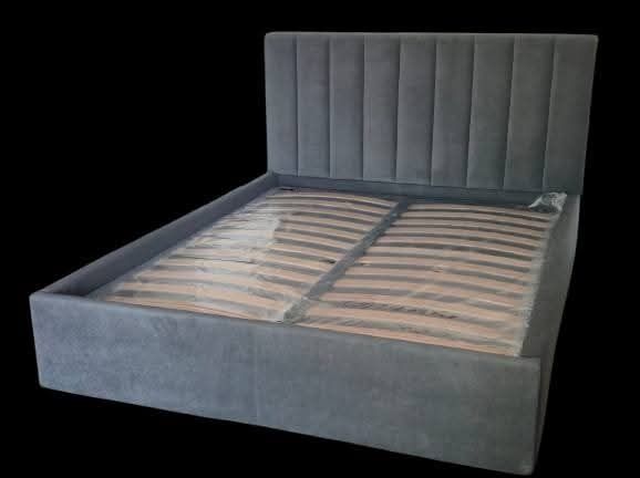 Pat dormitor cu somieră fixă