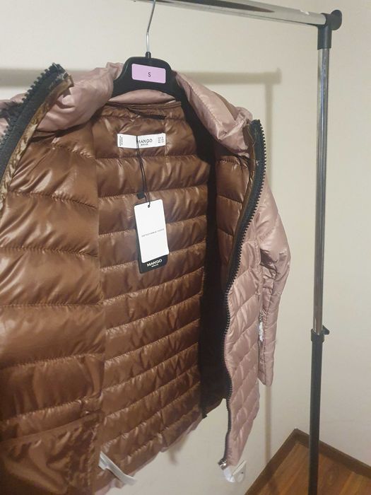 Geaca / canadiana dama MANGO matlasata roz pudrat mar XS NOUA