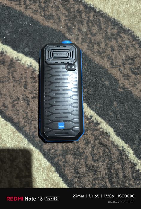 Кнопка телефон 4 сим картами батареями 10000мач