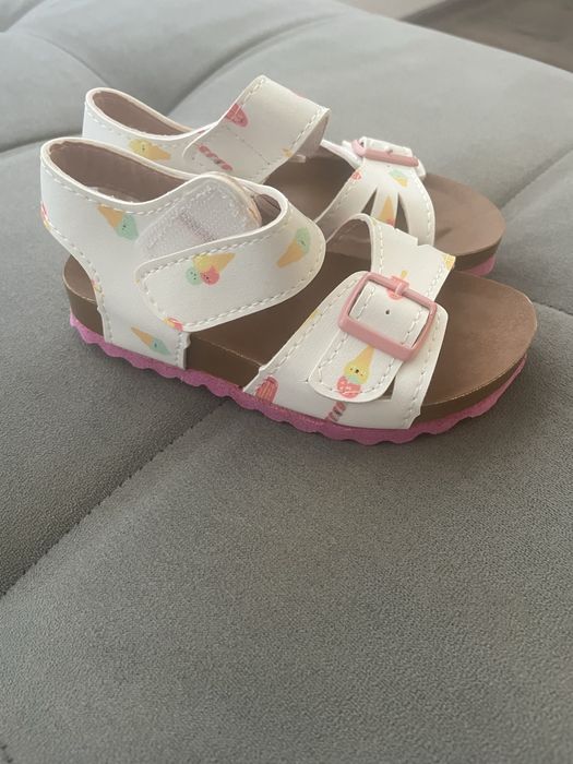 Сандали за момиче