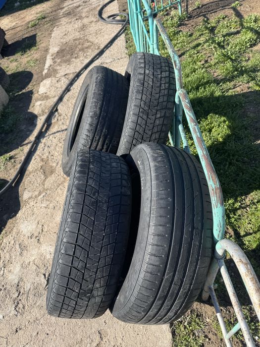 Шины летние и зимние 215/ 65/16