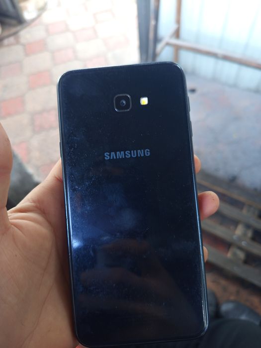 J 4 plus yaxshi holatda