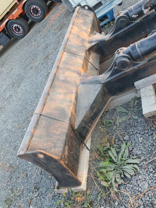 Vand lama pentru excavator cu senile 14-16 tone an 2013