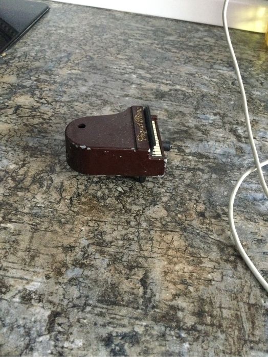 Зажигалка пианино