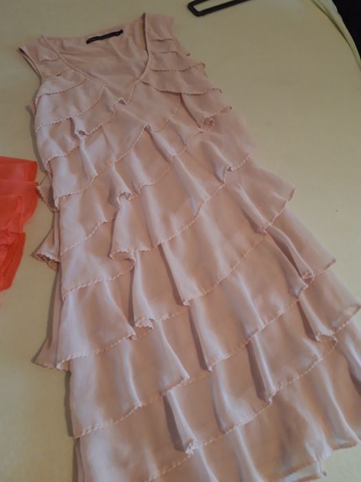 Продавам рокли по 10 лв.бр.,S-M