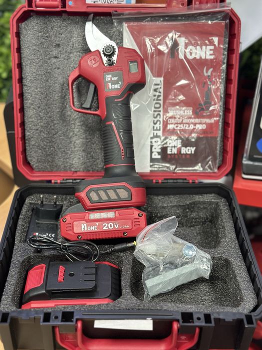 Аккумуляторная ножница Number One NPC25/2.0-PRO