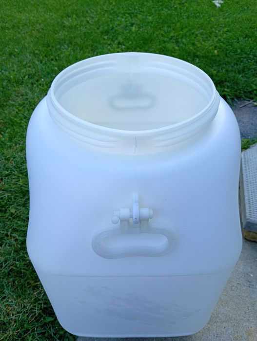 Бидони и туби ..