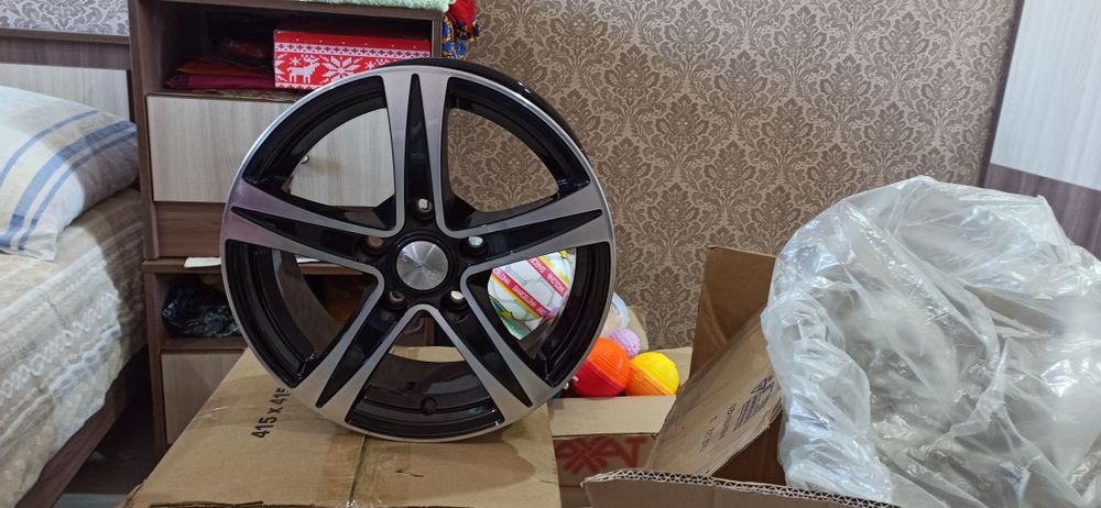 Диски на авто на R 15