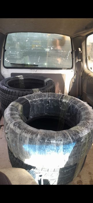 245/45/19 зима комплект срочно